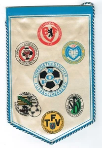 Wimpel Nordostdeutscher Fussballverband mit den regionalen Verbandsabzeichen - Bild 1 von 2