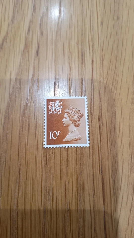 GB Decimal 10p Definitive Regional Wales Welsh Stamp  MNH Combine Postage - Image 1 of 1