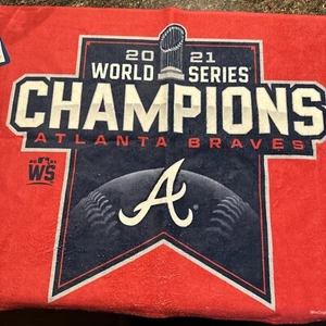 Asciugamano panca spogliatoio ufficiale Atlanta Braves 2021 campione del mondo 22x42 - Foto 1 di 6