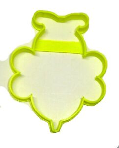BEE OUTLINE BUMBLEBEE FLYING INSECT POLLEN HONEY BEES COOKIE CUTTER USA PR3363