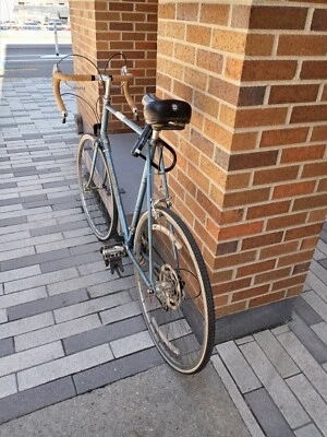 Vintage Raleigh Grand prix tour de France win Bicycle - Made in England in 1977 - Image 1 of 4