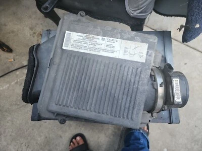 03 04 05 06 07 CHEVY SILVERADO 2500 HD 6.0 AT AIR CLEANER OEM 2130-22 Foto 1 de 4