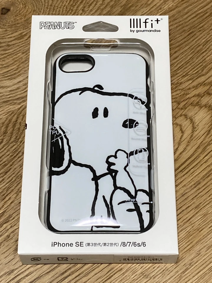 Funda protectora A Gourmandise iPhone SE 4.7 IIIfit Peanuts Snoopy SNG-665B Japón Foto 1 de 4