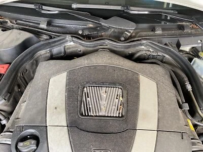 Conjunto de filtro de aire usado se adapta a: Mercedes-Benz Mercedes clase c 204 2011 tipo GLK Foto 1 de 4