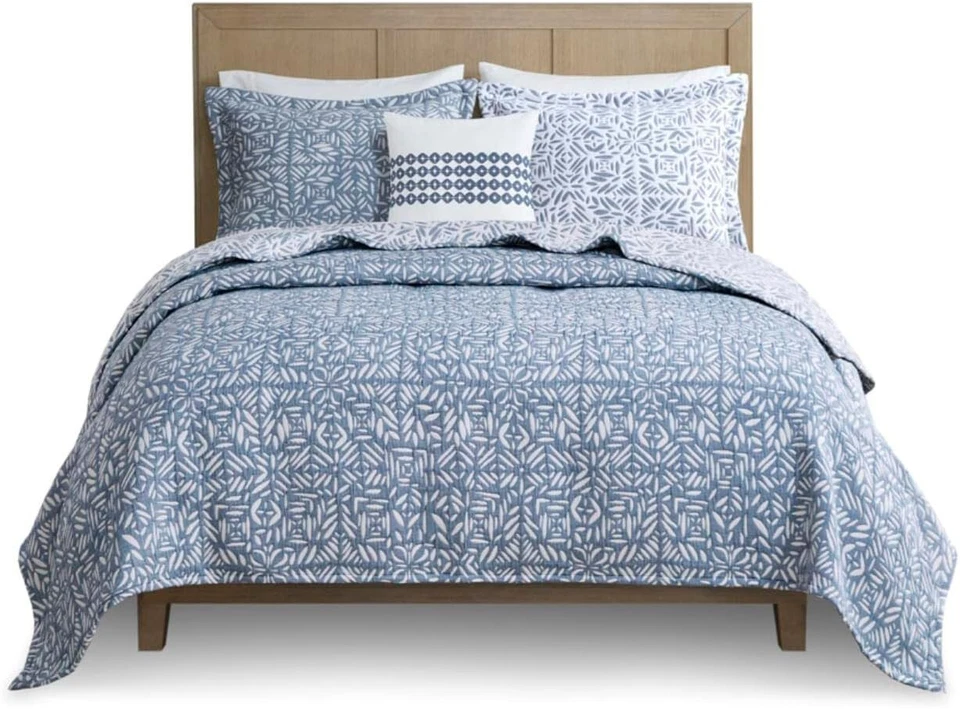 MADISON PARK SIGNATURE 4 Piece Quilt Set | Queen | Blue - Image 1 of 4