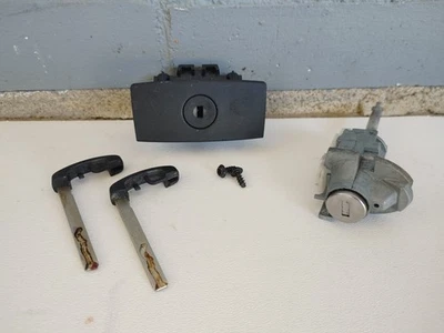 Набор замков 2011-2017 BMW X3 с 2 ключами цилиндр замка водительской двери и ручка перчаточного ящика - Изображение 1 из 4