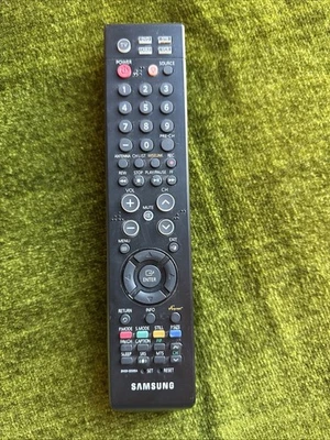 Mando a distancia Samsung AA63-01361A TM88-KI para TV/DVD/VCR/STB/cable BN59-00511A B6 Foto 1 de 4