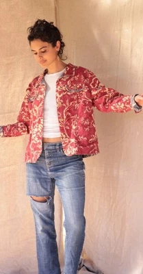 Chaqueta floral de mezclilla roja Coldwater Creek talla L Foto 1 de 4