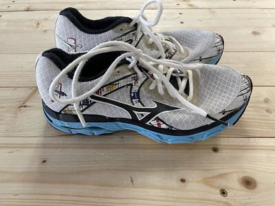 Zapatillas deportivas Mizuno Wave Inspire 10 blancas para mujer talla 7 Foto 1 de 4