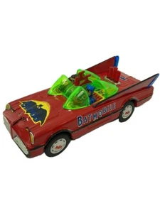 Batmobile Batman giocattolo vintage in latta made in Taiwan non funzionante - Foto 1 di 9