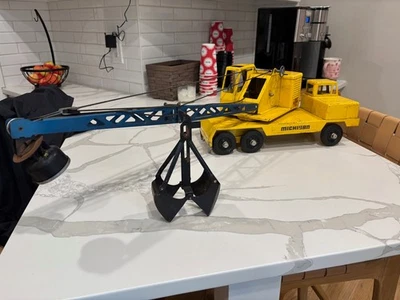 ВИНТАЖНЫЙ NYLINT MICHIGAN КРАН МОДЕЛЬ T-24 в комплекте с лопатой и магнитом изящной формы - Изображение 1 из 4