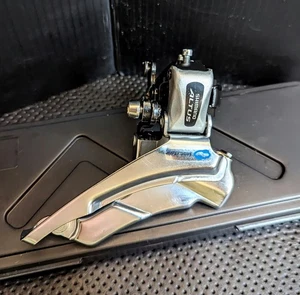 Shimano Altus Fd-M313  Front Derailleur 7/8 Speed 31.8mm Down Swing 66°-69° - Picture 1 of 5