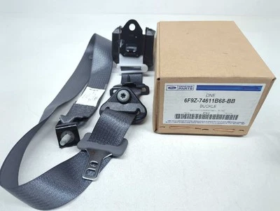 Nuevo retractor de cinturón de seguridad original Ford tercera fila 2005-2007 estilo libre diestro gris OEM Foto 1 de 4
