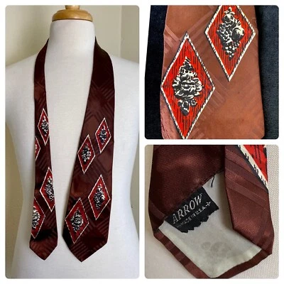 DE COLECCIÓN 40 FLECHA Marrón Rojo Diamantes ART DECO SWING Corbata Para Hombre Rayón Hecha en EE. UU. 4" W Foto 1 de 4