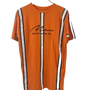 boohoo MAN Tee Shirt Men Size Small Orange Stripe Casual Skate Beach - Picture 1 of 8