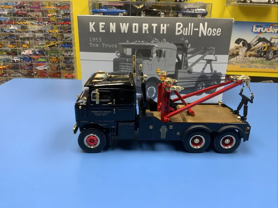 FIRST GEAR 1953 BULL-NOSE  TOW TRUCK 19-2565 "KENWORTH TRUCKS & SERVICE "NEW" - Image 1 of 4