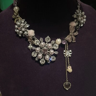 Collar Cintas Copo de Nieve Colección Ski Bunny Betsey Johnson Foto 1 de 4