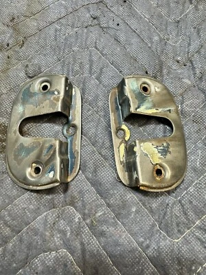 Par de placas de tapa de cuña cola de milano 1941-1948 Chevrolet Car 1942 1946 1947 Foto 1 de 4