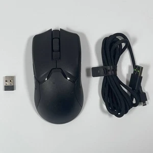 Razer Viper Ultimate Hyperspeed Lightest Wireless Gaming Mouse Fastest Switch - Afbeelding 1 van 5
