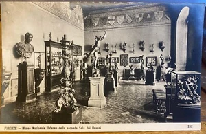 RPPC Postal FIRENZE Italia Museo Nazionale SALA DEI BRONZI Estatuas Florencia - Imagen 1 de 2