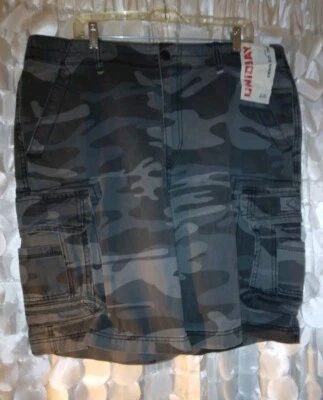 Nuevos Pantalones Cortos de Carga Union Bay Para Hombres Gris Camuflaje Talla 40 Foto 1 de 4