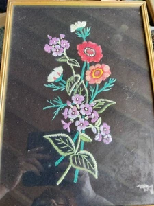 2 cuadros de diseño de flores bordadas enmarcadas vintage a juego, - Imagen 1 de 11