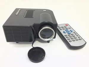 MINI PROYECTOR EXCELVAN S/N 19240050 - Imagen 1 de 4