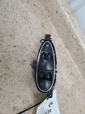 Interruptor de puerta delantera del conductor tipo 211 para conductor 03-09 MERCEDES CLASE E 302461 Foto 1 de 4