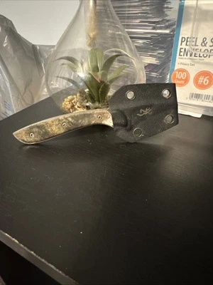 Cuchillo de cuello Browning modelo 716 con funda Foto 1 de 2