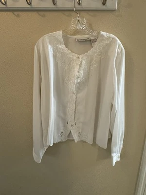 Camisa de vestir Claudia Richard para mujer 18 blusa blanca bordada con botones de perlas Foto 1 de 4