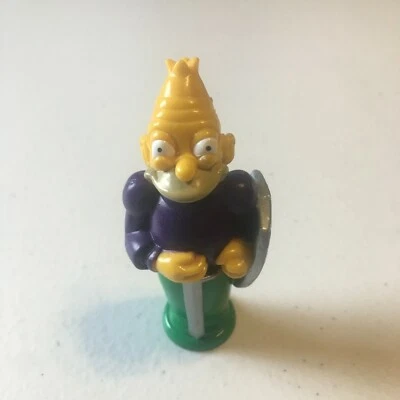 Figura de abuelo Torre - Camisa púrpura - 1992 - Ajedrez 3D de Los Simpson - Decoración de pastel Foto 1 de 2