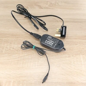Cargador de batería adaptador de corriente alterna Samsung AA-E8 para videocámaras probado y funcionando - Imagen 1 de 5
