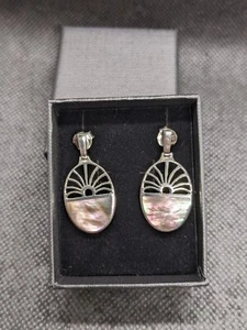 *Sale* Exquisite Mother of Pearl Articulated Sterling Silver Stud Earrings .Vs21 - Picture 1 of 5