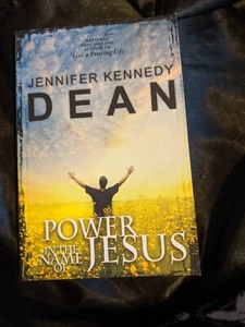 Power in the Name of Jesus: No Sub-- Jennifer Kennedy Dean, paperback book - Imagen 1 de 4