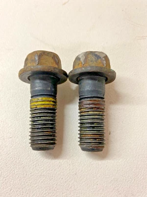 Chevrolet Silverado 3500 2001 par de pernos de pinza delanteros 21 mm lado del pasajero Foto 1 de 4