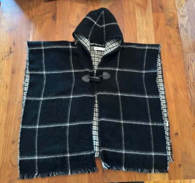 Poncho xadrez Zara Kids preto e branco tamanho M - Imagem 1 de 4