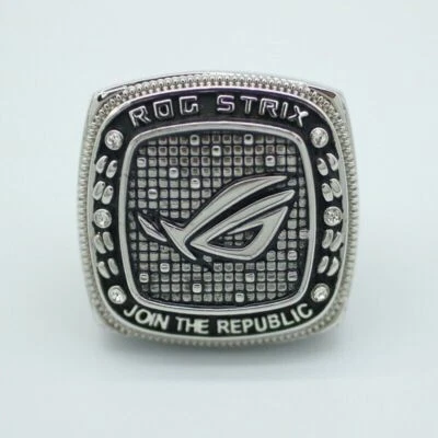 ASUS ROG RTX 40 Series STRIX Limited Edition Alloy Ring White Gold Plated - image 1 of 4