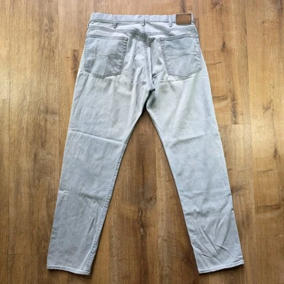 Pantalones de mezclilla Polo Ralph Lauren Varick ajustados rectos lavado claro talla 38x36 para hombre Foto 1 de 4