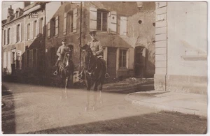 Ak Wk 1 Carte Photo Réelle 2 Cavaliers Croix De Fer Karlsruhe 1917 - Picture 1 of 3