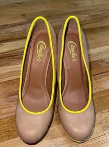 Women's Candie's Tan 5” Inch High Heel Shoes Yellow Neon Trim Size 7 Medium - Picture 1 of 14