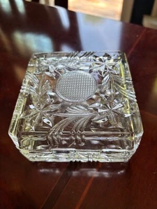 VINTAGE CLEAR FLORAL GLASS SQUARE TRINKET BOX OR DRESSER BOX - Picture 1 of 4