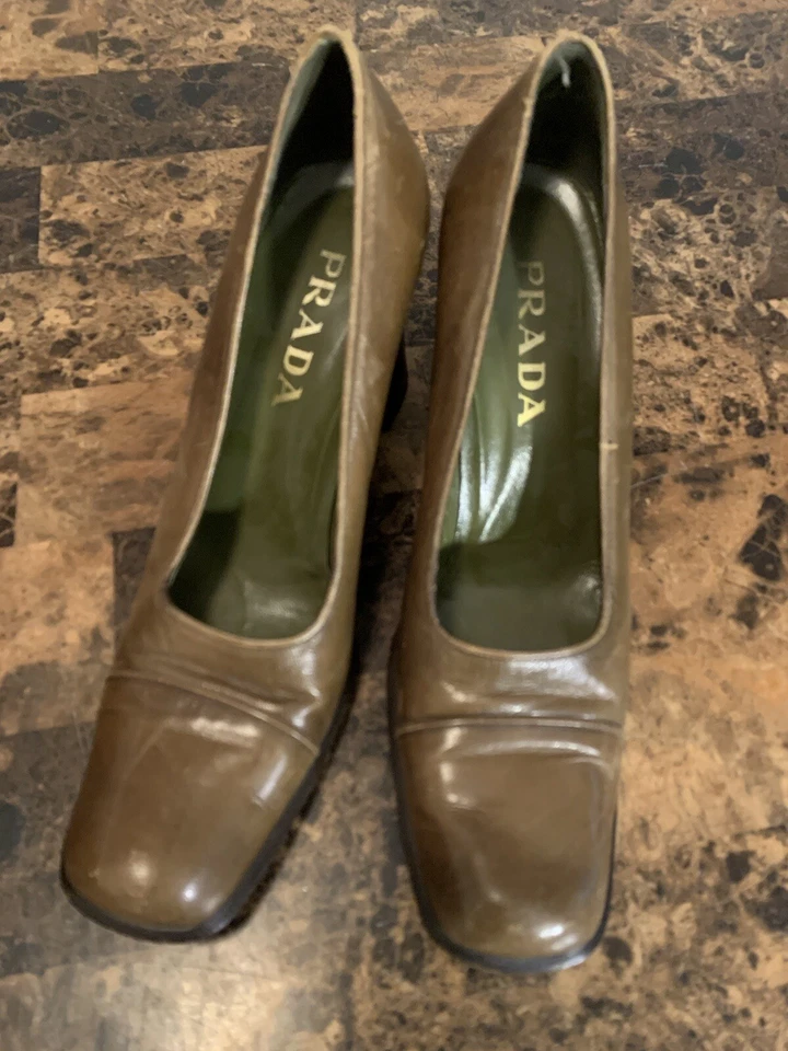 Tacones Prada de cuero marrón para mujer talla 40 1/2 Foto 1 de 4