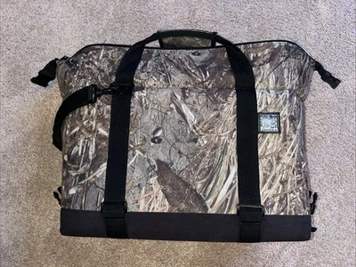 Polar Bear, Mossy Oak Camo, Cooler, 18 X 13 12pack “Duck Blind” & Bottle Opener - Image 1 of 4
