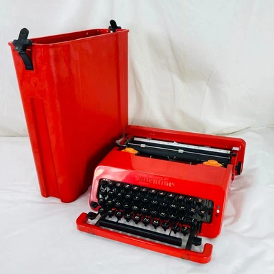 Máquina de escribir Olivetti Valentine roja con estuche rara coleccionable hecha en Italia usada Foto 1 de 4