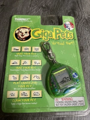 TIGER Giga Pets 1997 KFC Gatito Gato Verde Virtual Mascota Animal Juguete Llavero Foto 1 de 3