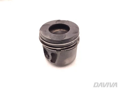 Vauxhall Vivaro Engine Piston 1.6 CDTi Diesel 92kW (125 HP) R9M452 2018 Van - Image 1 of 4