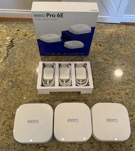eero Pro 6E Tri-Band AXE5400 Wi-Fi 6E Router Mesh System - White (3-Pack) - Afbeelding 1 van 9