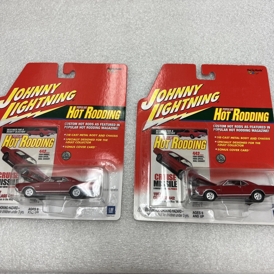 Johnny Lightning R9 Popular Hot Rodding 1967 Olds Cutlass 442 Rubber Tires