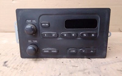 2006 CHEVROLET SILVERADO 1500 AM FM RADIO  ID- 15131157     LOCKED!!!!! - Image 1 of 4