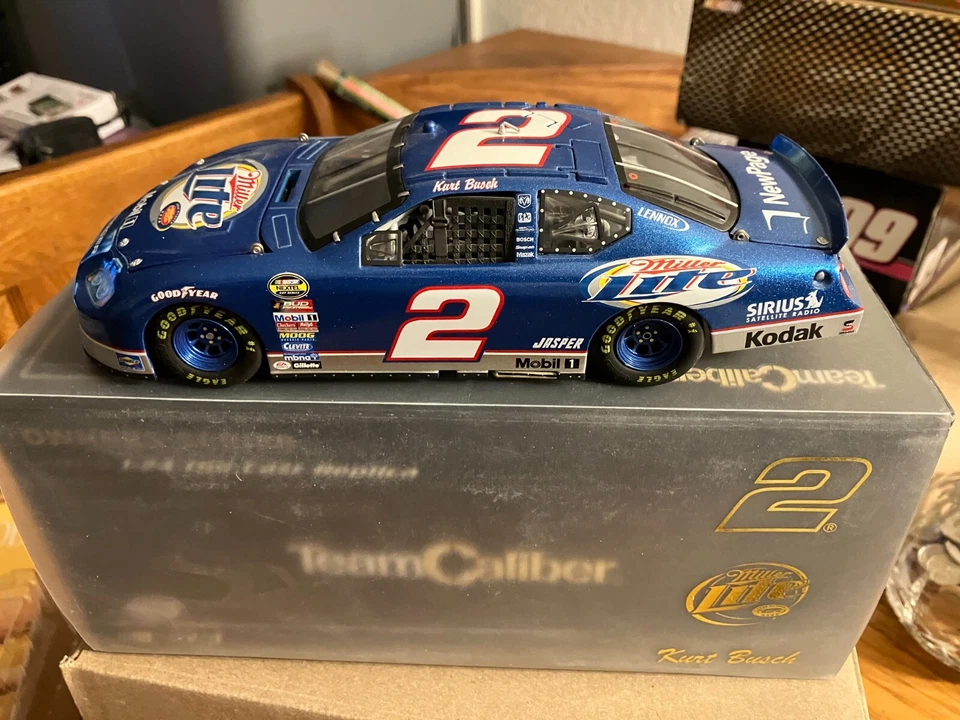 Serie Miller Lite 2006 #2 calibre equipo 1/24 propietarios calibre 1 Foto 1 de 1